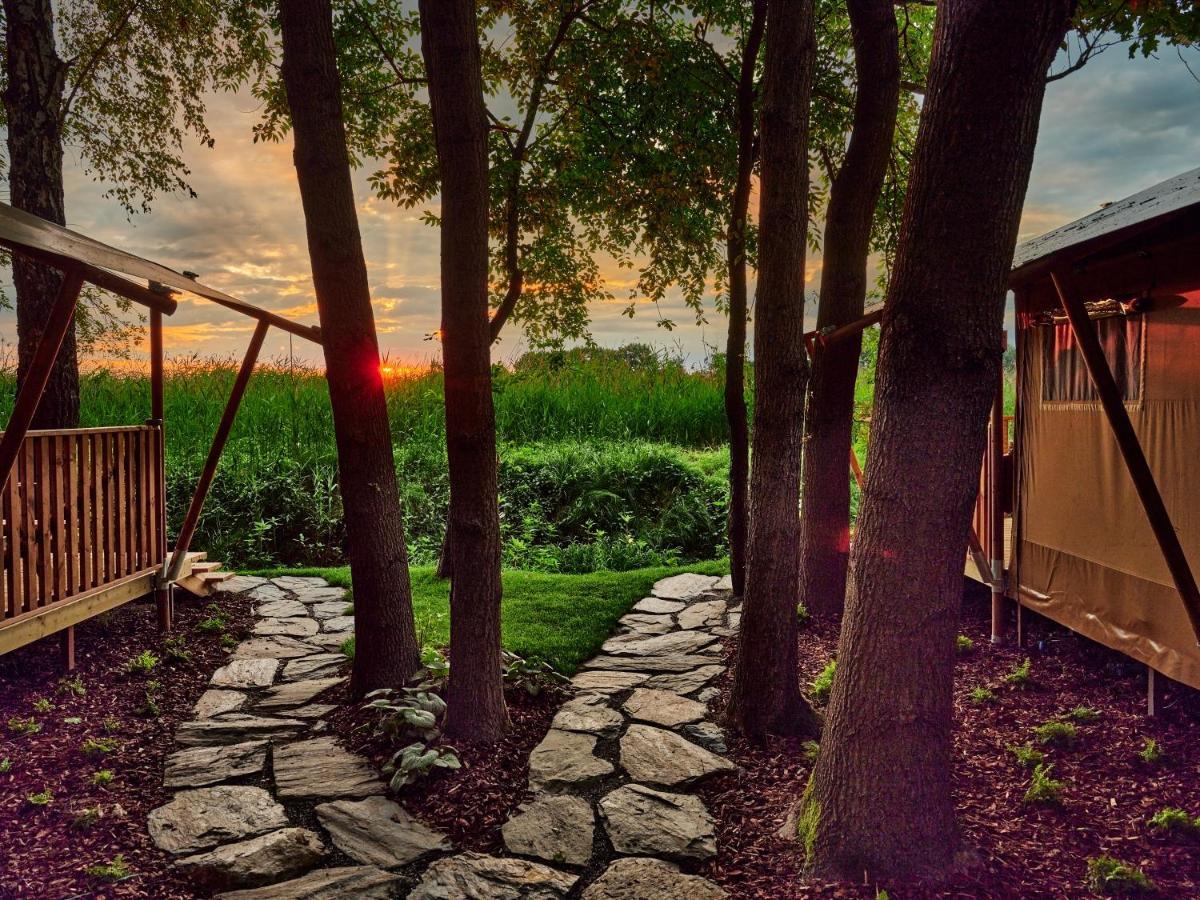Hotel Zatoria Luxury Glamping Zator Exterior foto